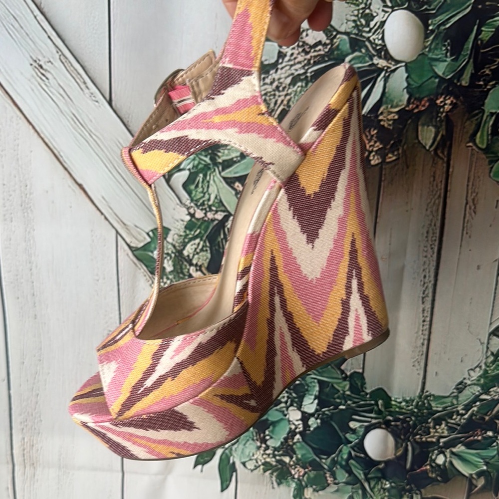 Nine West Pink and Yellow Chevron Wedges
